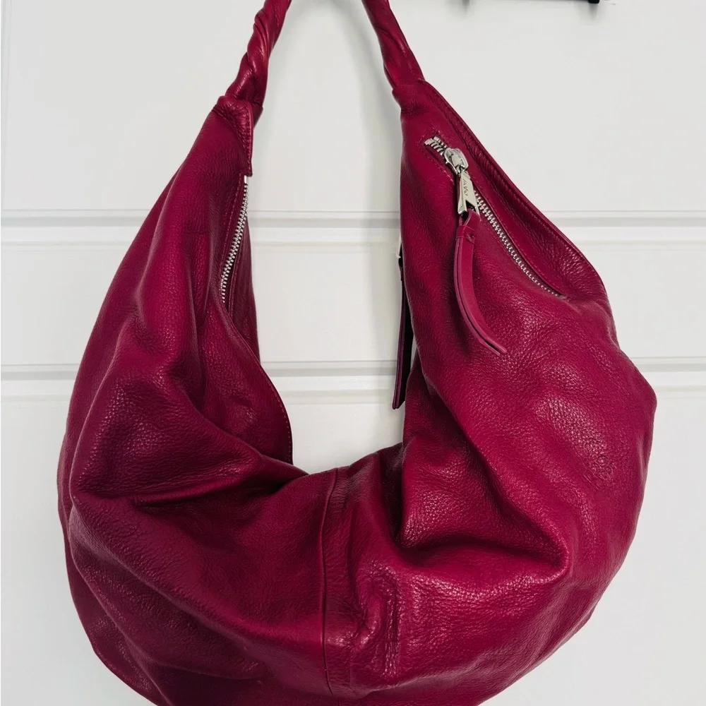 Leather Hobo International Bag - Berry magenta